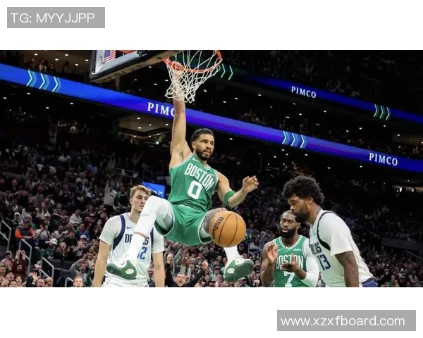 塔图姆赛场关键时刻失误引爆球迷争议 球迷纷纷质疑其比赛态度 塔图姆赛场关键时刻失误引爆球迷争议 球迷纷纷质疑其比赛态度